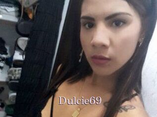 Dulcie_69