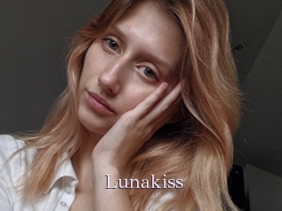 Lunakiss