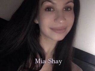 Mia_Shay