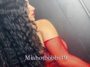 Miahotbobbs19