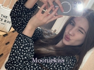 Mooniekiss